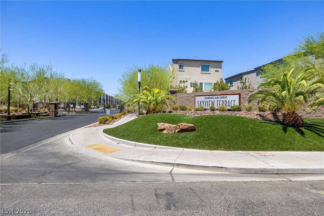 8040 Carpenter Creek Avenue Las Vegas NV 89113