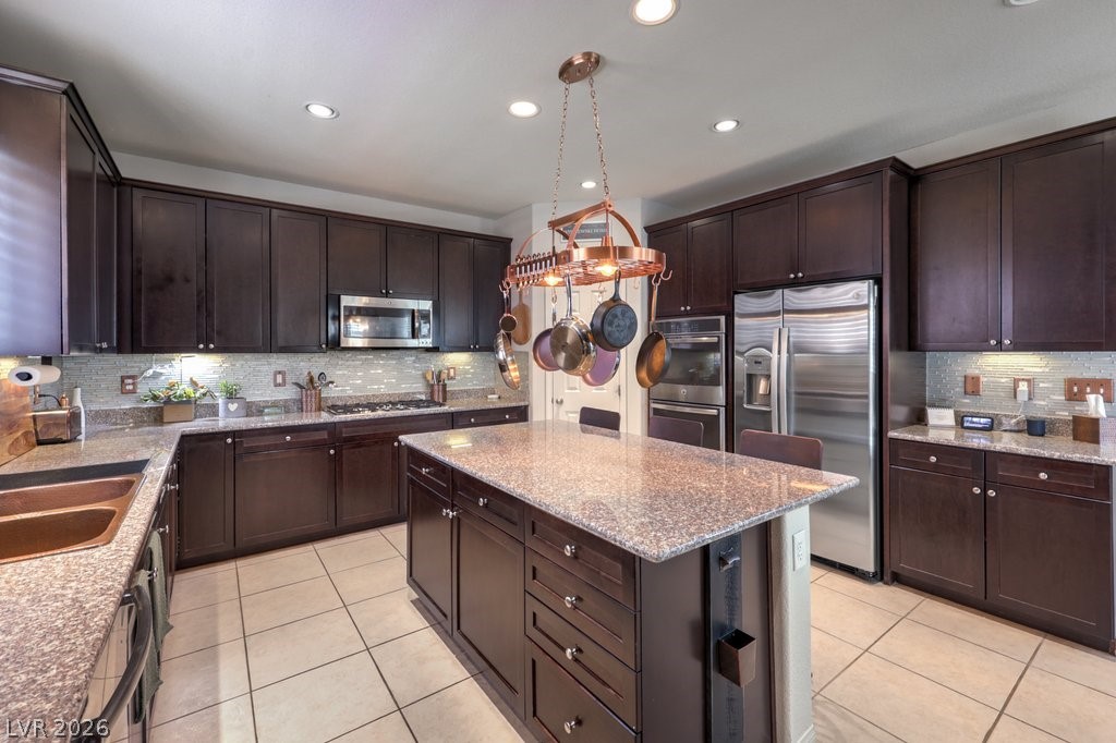 7111 Thistle Ridge Street Las Vegas NV 89166