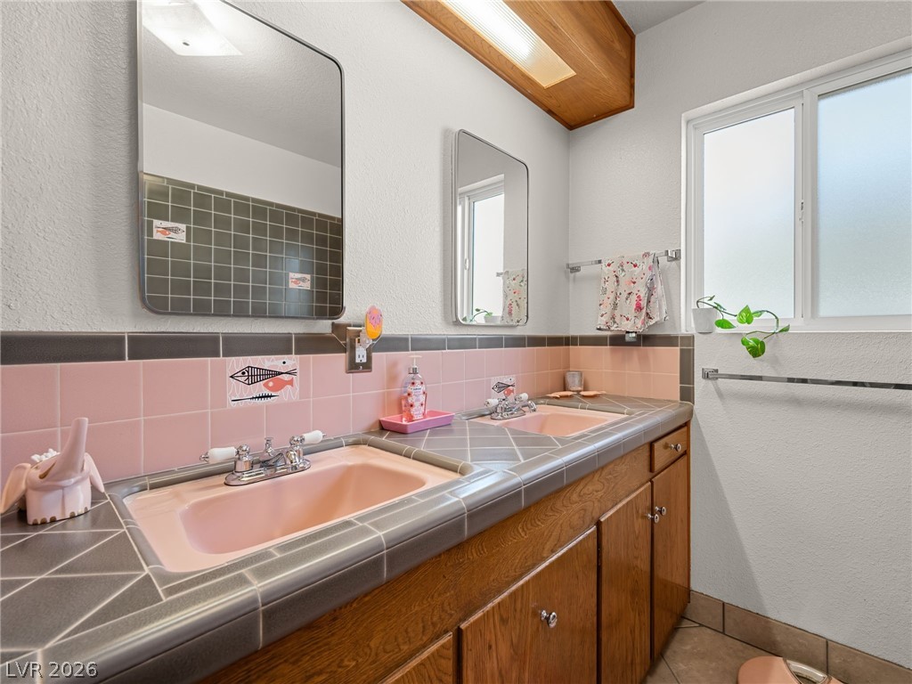 1800 Cochran Street Las Vegas NV 89104