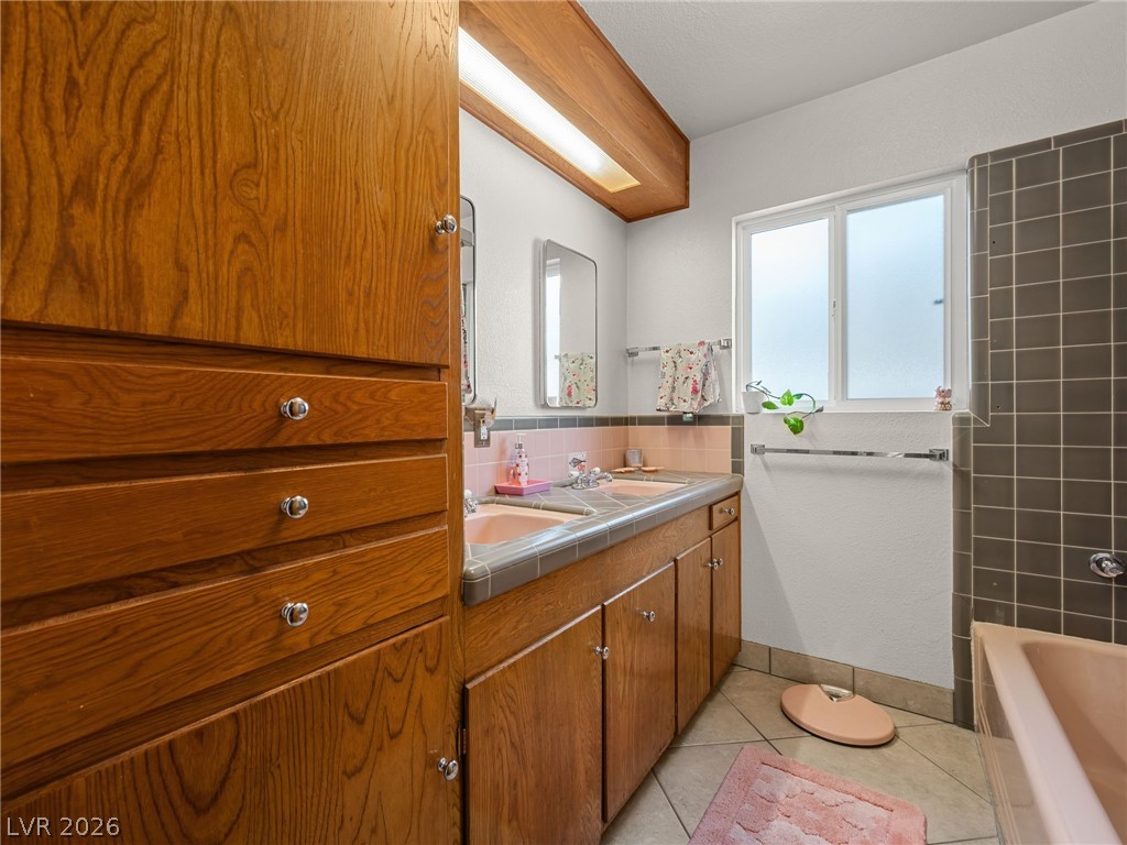 1800 Cochran Street Las Vegas NV 89104