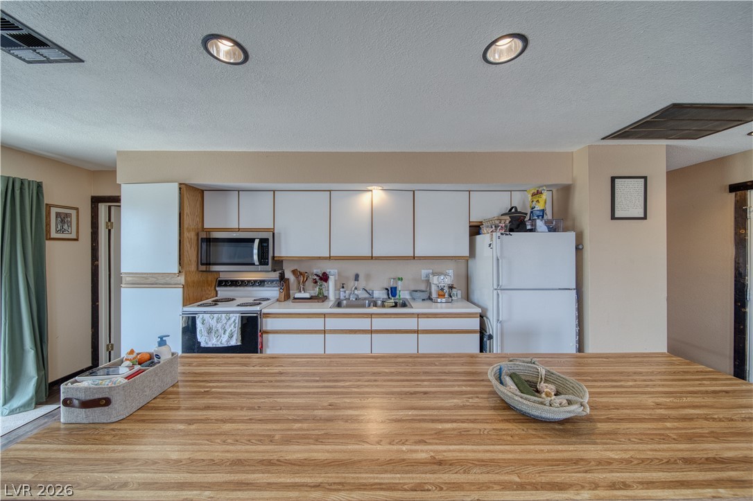 1641 West Hickory Street Pahrump NV 89048