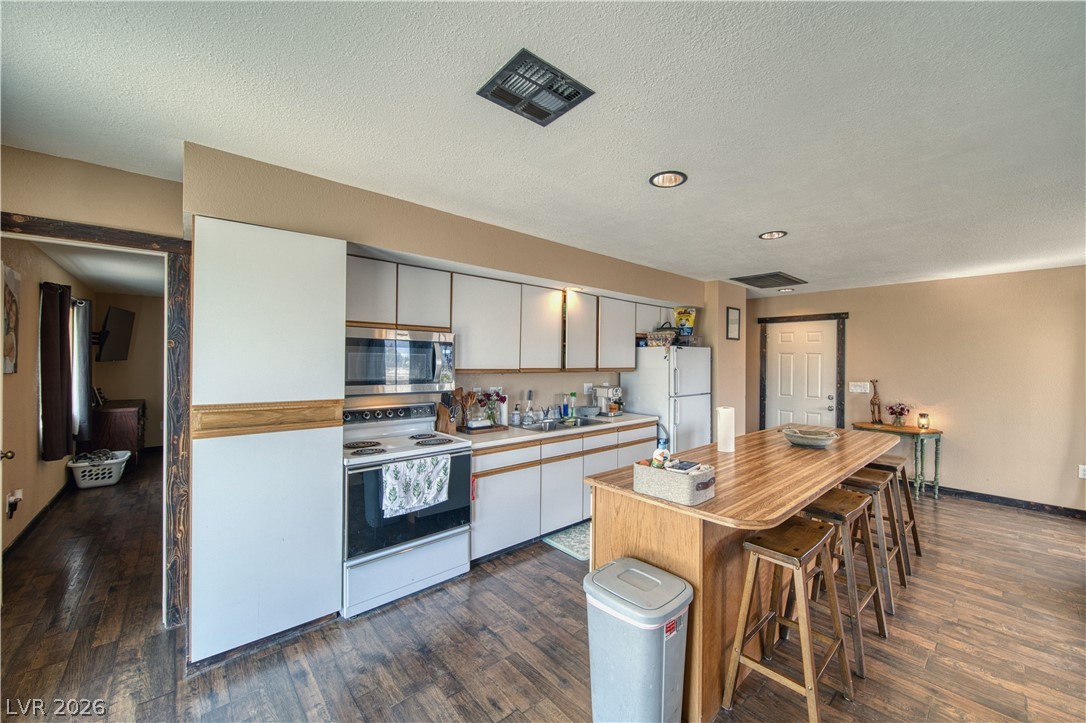 1641 West Hickory Street Pahrump NV 89048