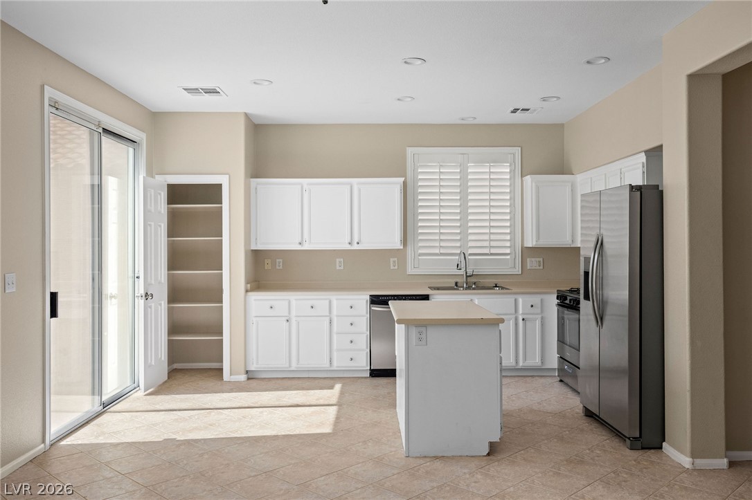 2381 Predera Avenue Henderson NV 89052