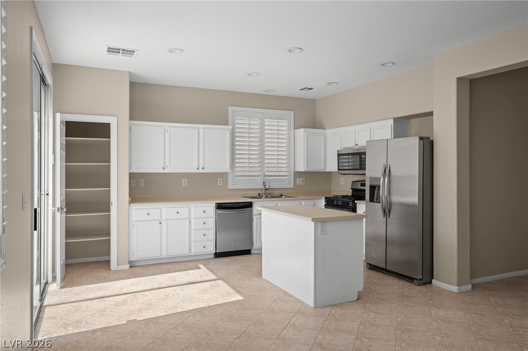 2381 Predera Avenue Henderson NV 89052
