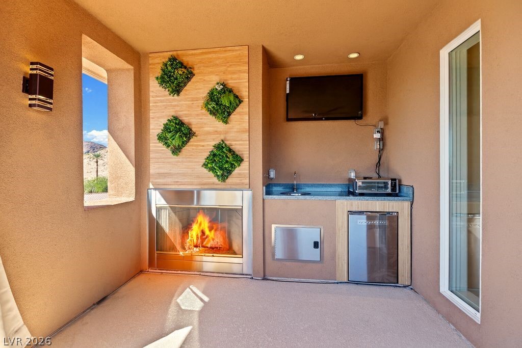 18 Cerchio Alto Henderson NV 89011