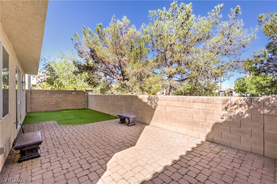 9694 Dieterich Avenue Las Vegas NV 89148