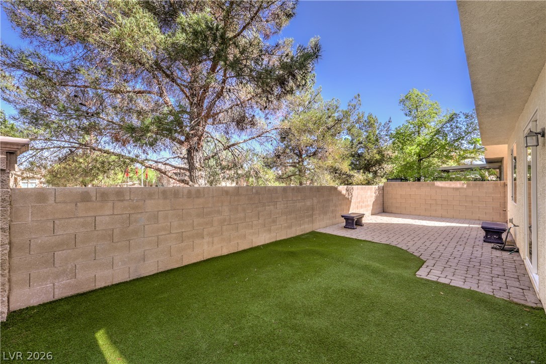 9694 Dieterich Avenue Las Vegas NV 89148