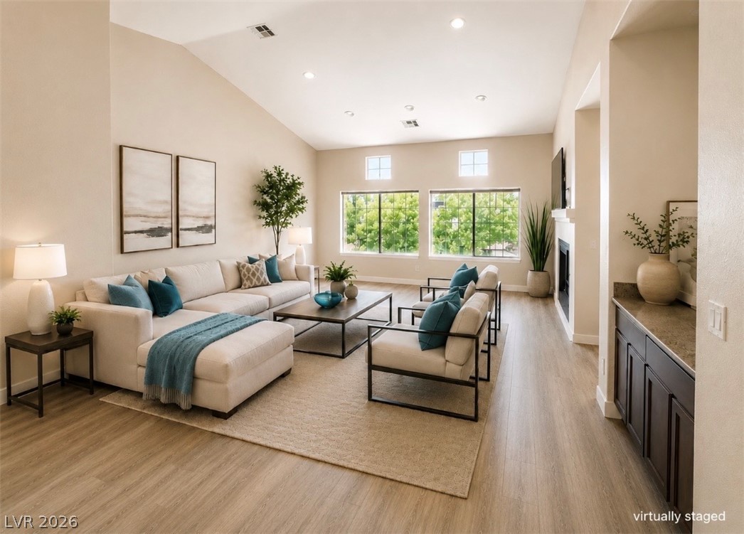 8112 Chestnut Hollow Avenue Las Vegas NV 89131