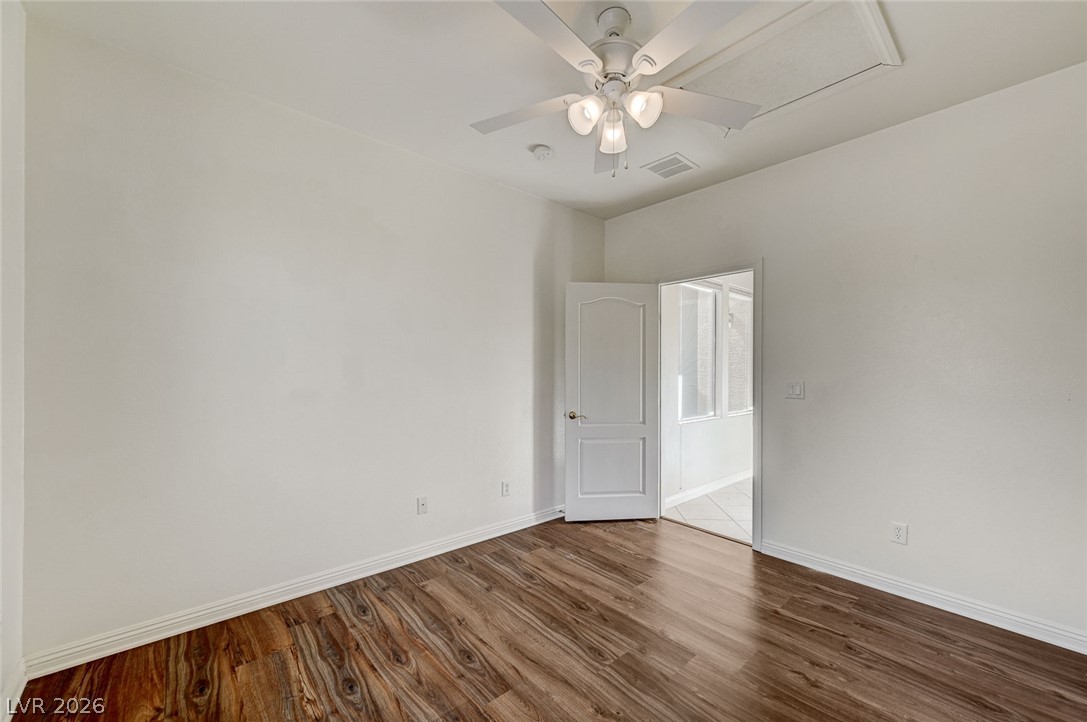 8112 Chestnut Hollow Avenue Las Vegas NV 89131