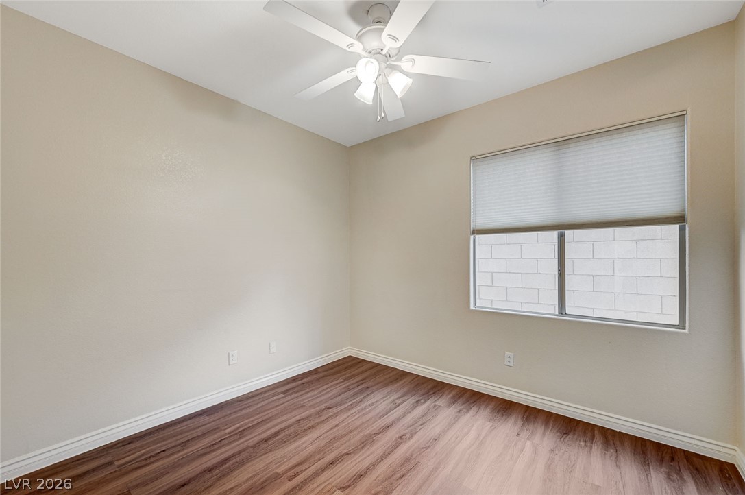 8112 Chestnut Hollow Avenue Las Vegas NV 89131