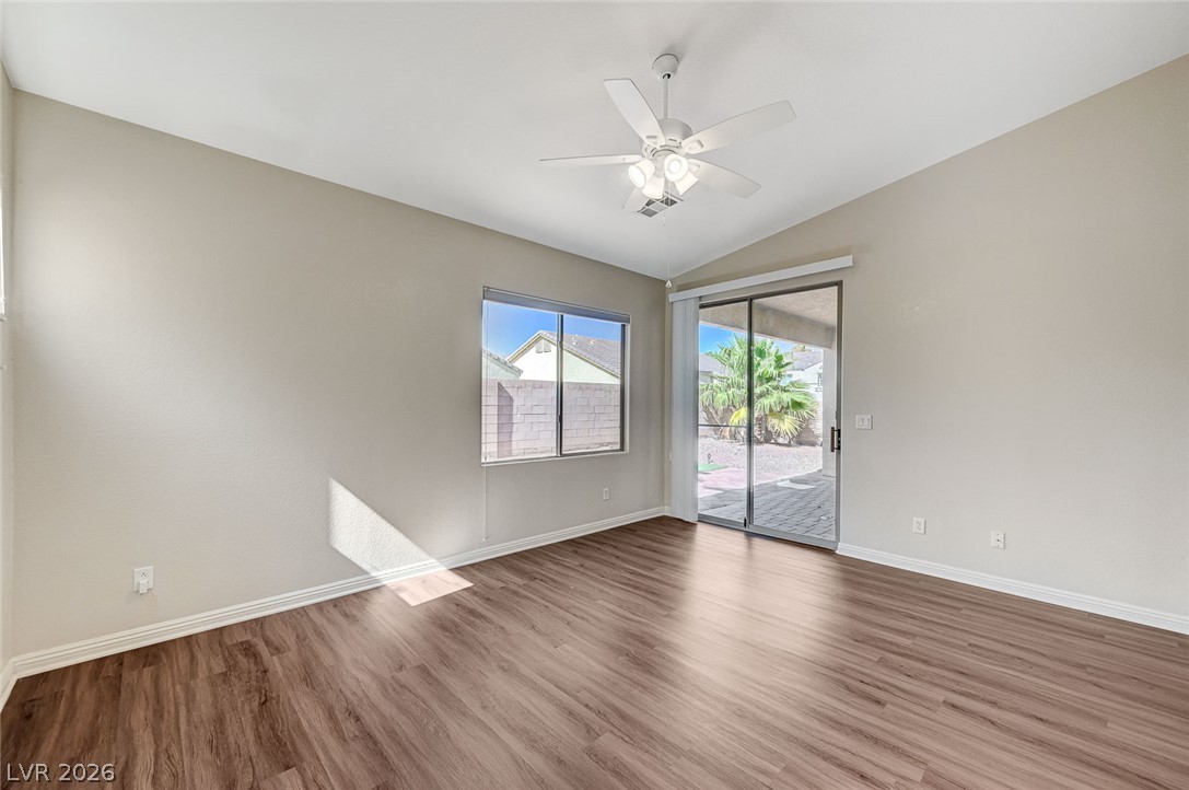 8112 Chestnut Hollow Avenue Las Vegas NV 89131