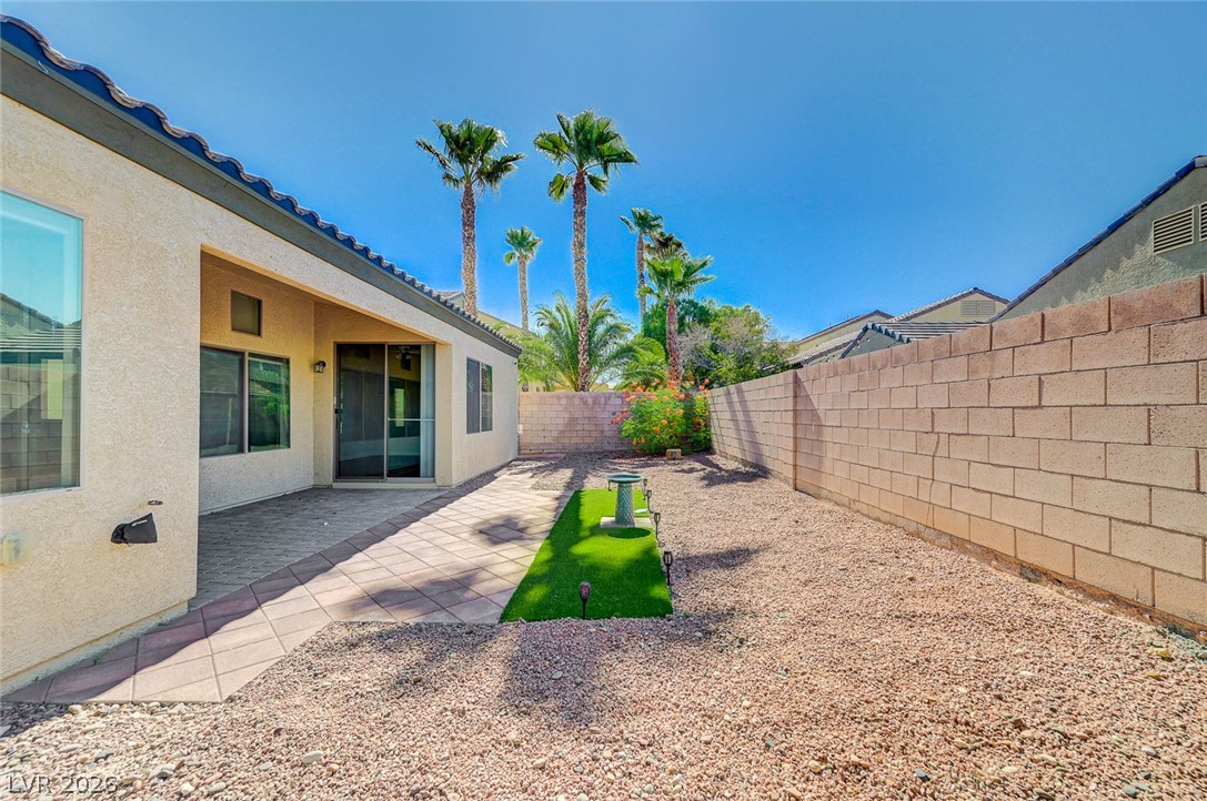 8112 Chestnut Hollow Avenue Las Vegas NV 89131