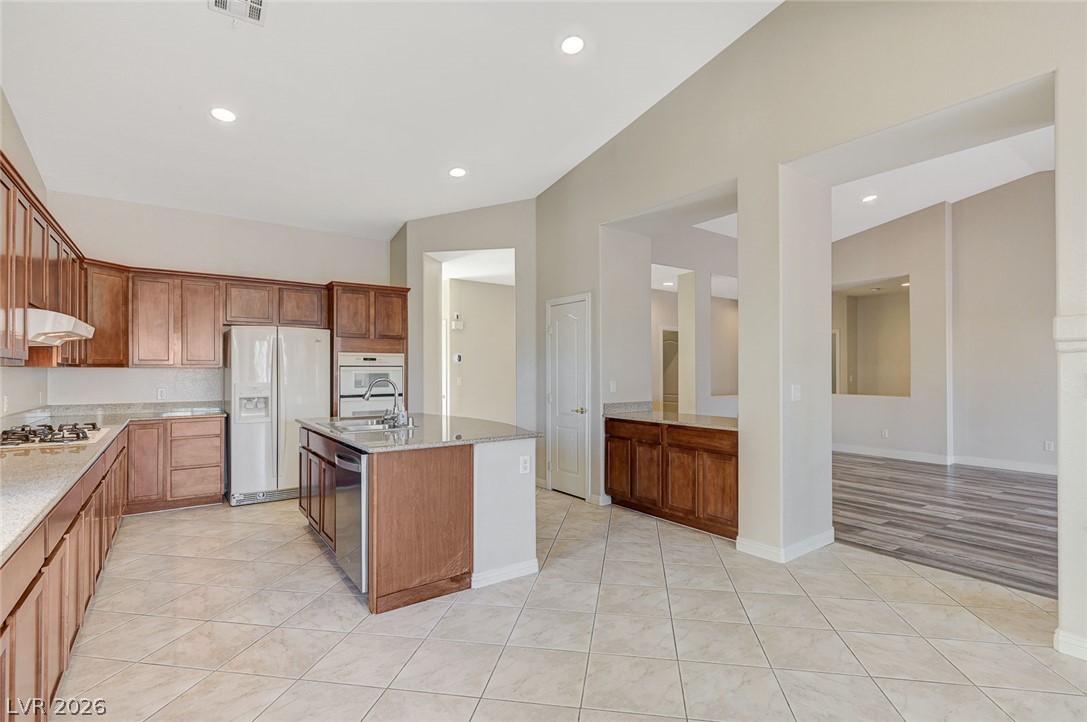8112 Chestnut Hollow Avenue Las Vegas NV 89131