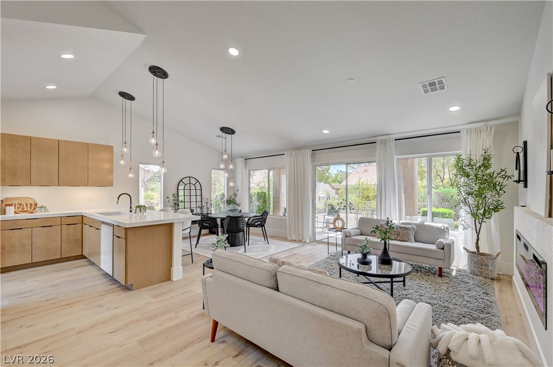 2728 Showcase Drive Las Vegas NV 89134