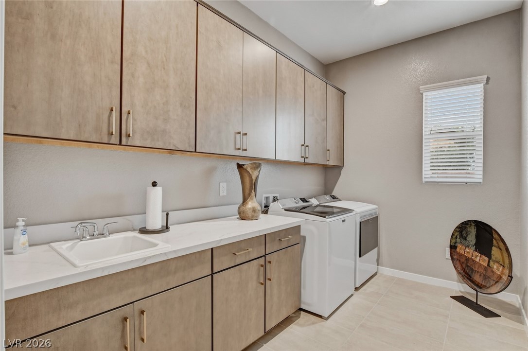 5702 Kings Bluff Avenue Las Vegas NV 89131