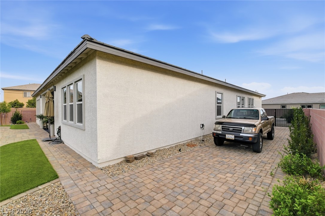 5702 Kings Bluff Avenue Las Vegas NV 89131