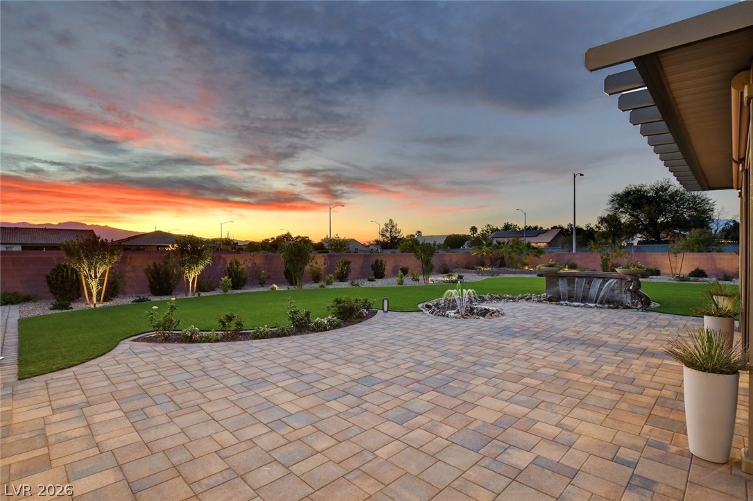 5702 Kings Bluff Avenue Las Vegas NV 89131