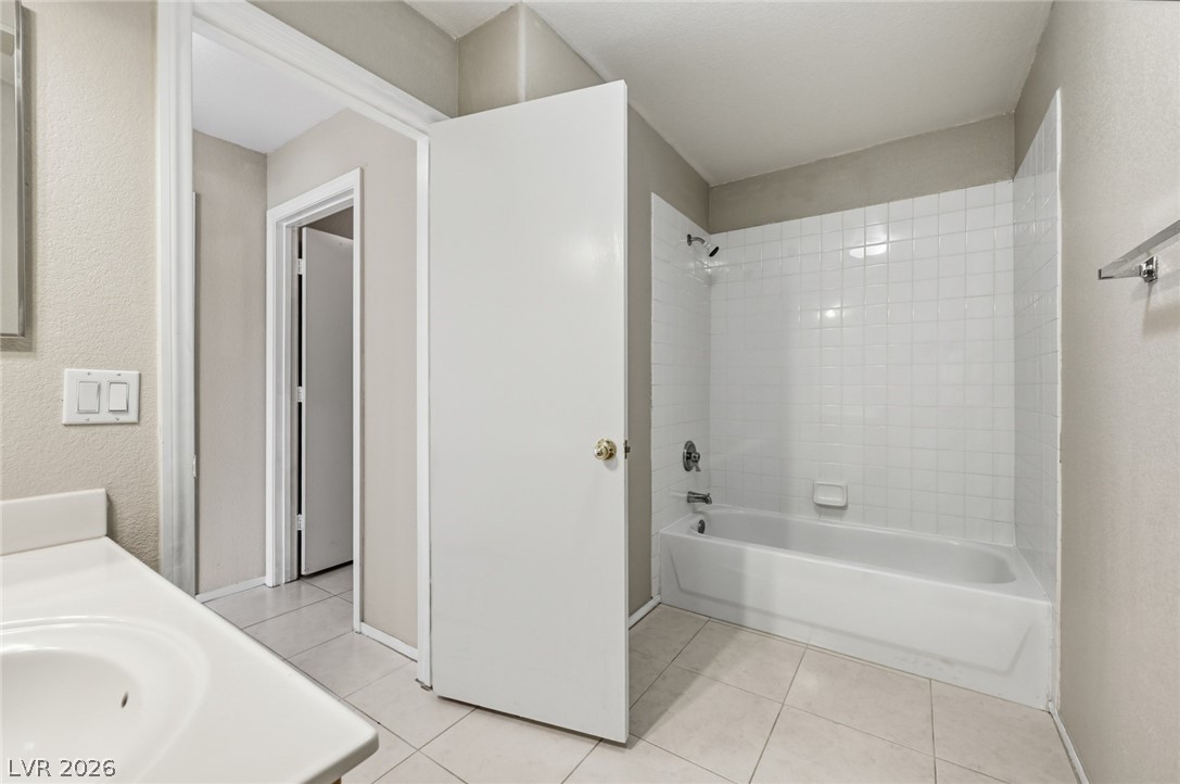 8500 Twinkling Topaz Avenue Las Vegas NV 89143
