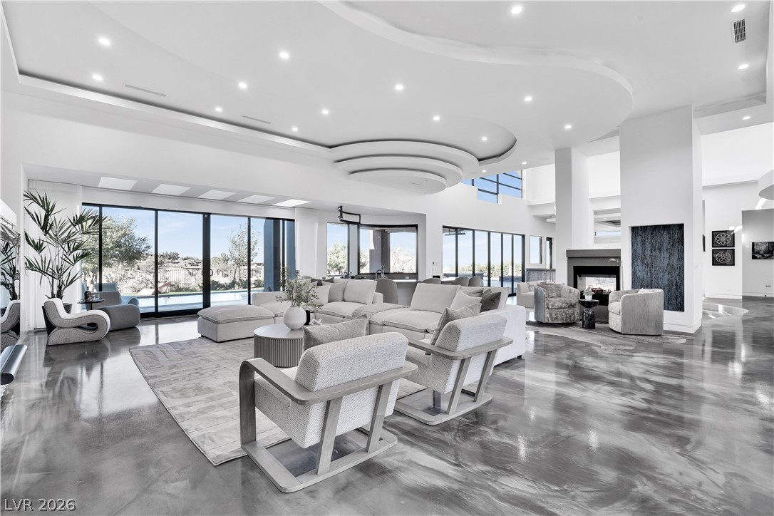10 Ridge Blossom Road Las Vegas NV 89135