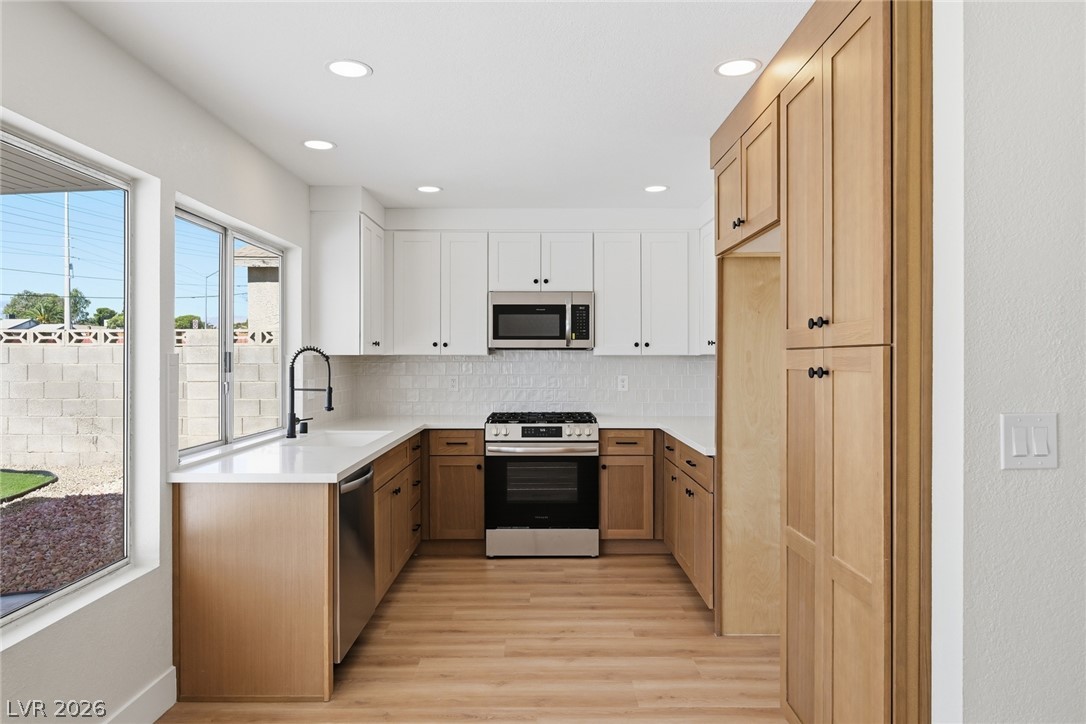 7275 Bridgeview Avenue Las Vegas NV 89147