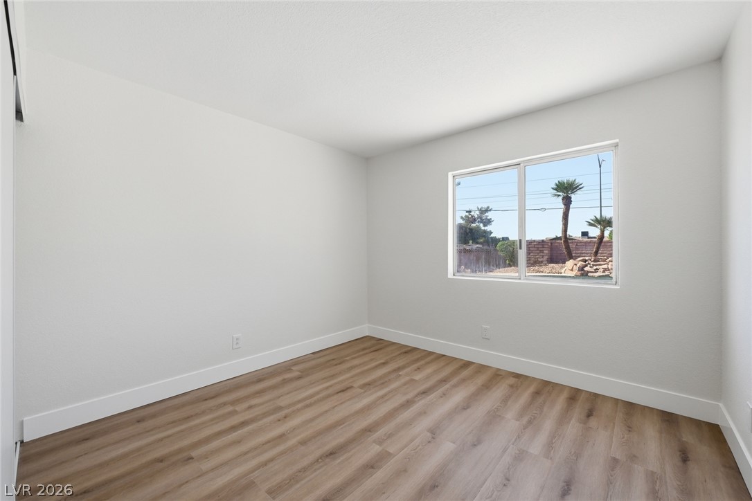 7275 Bridgeview Avenue Las Vegas NV 89147