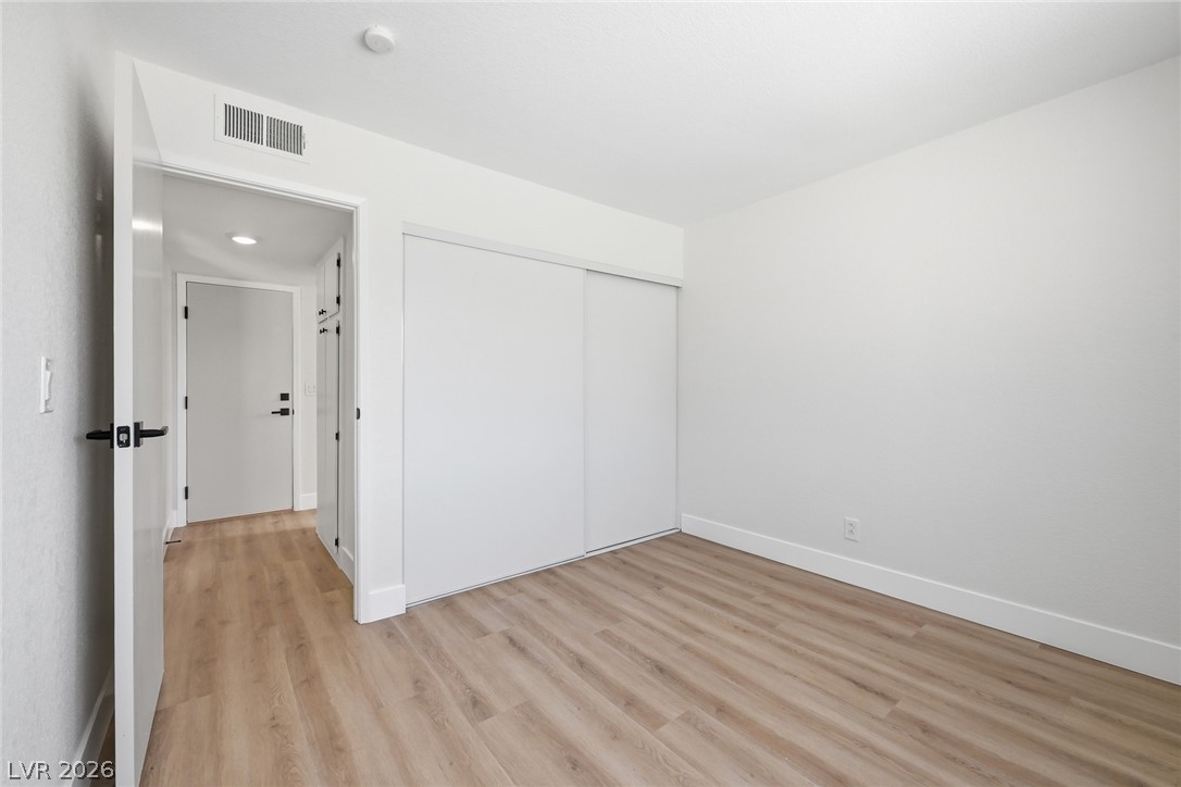 7275 Bridgeview Avenue Las Vegas NV 89147