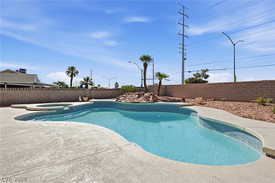 7275 Bridgeview Avenue Las Vegas NV 89147