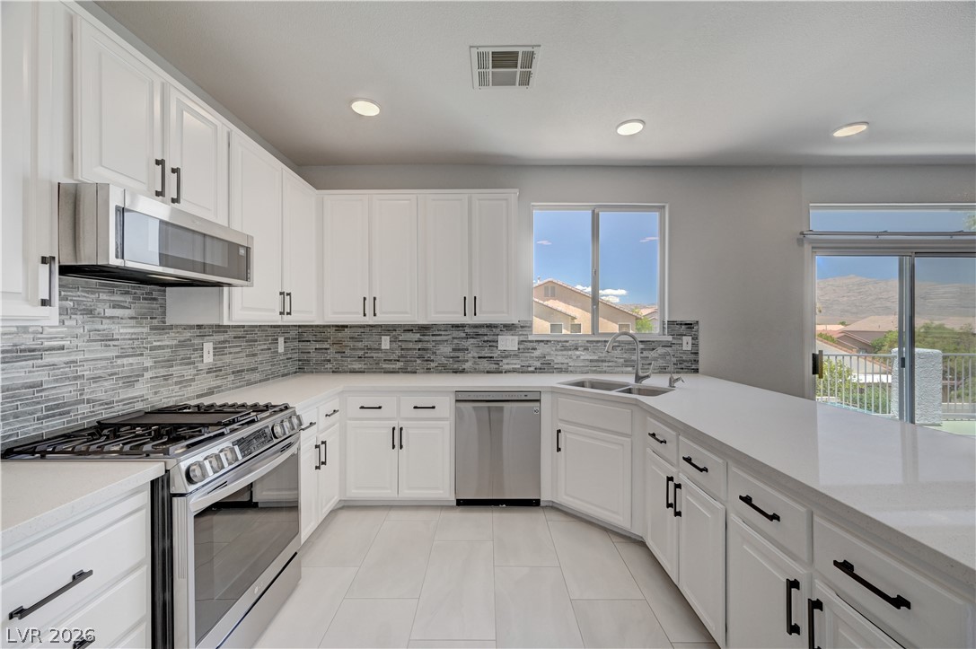 8724 Breezy Brown Avenue Las Vegas NV 89143
