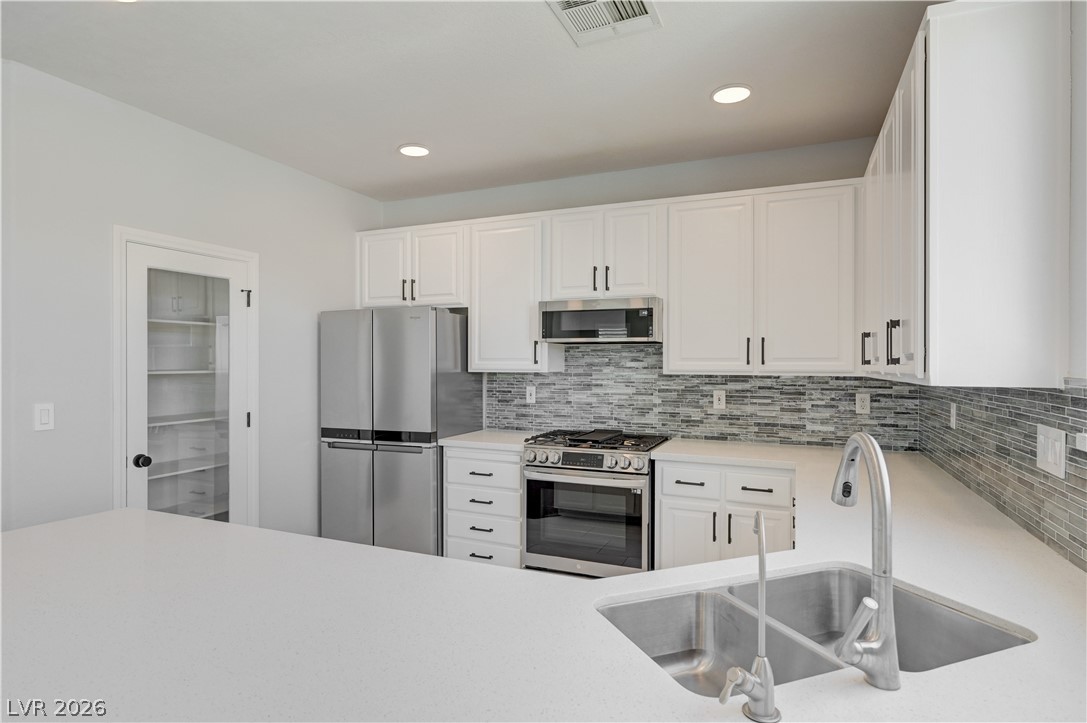 8724 Breezy Brown Avenue Las Vegas NV 89143