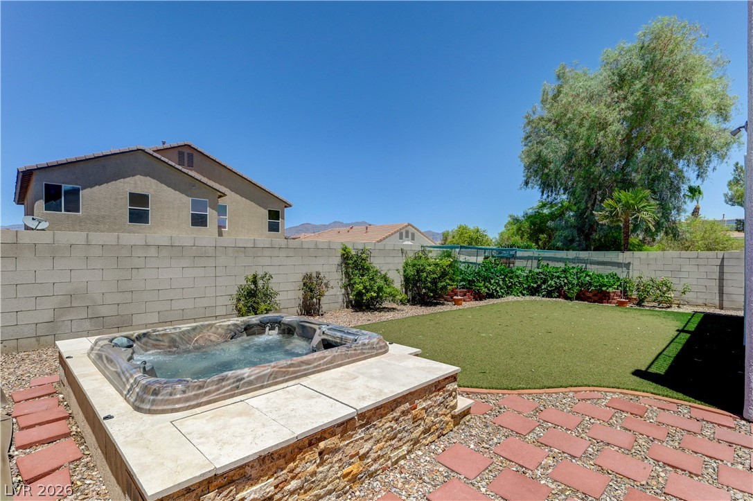 8724 Breezy Brown Avenue Las Vegas NV 89143