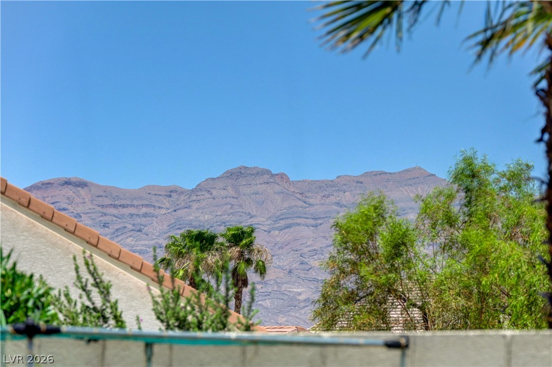 8724 Breezy Brown Avenue Las Vegas NV 89143