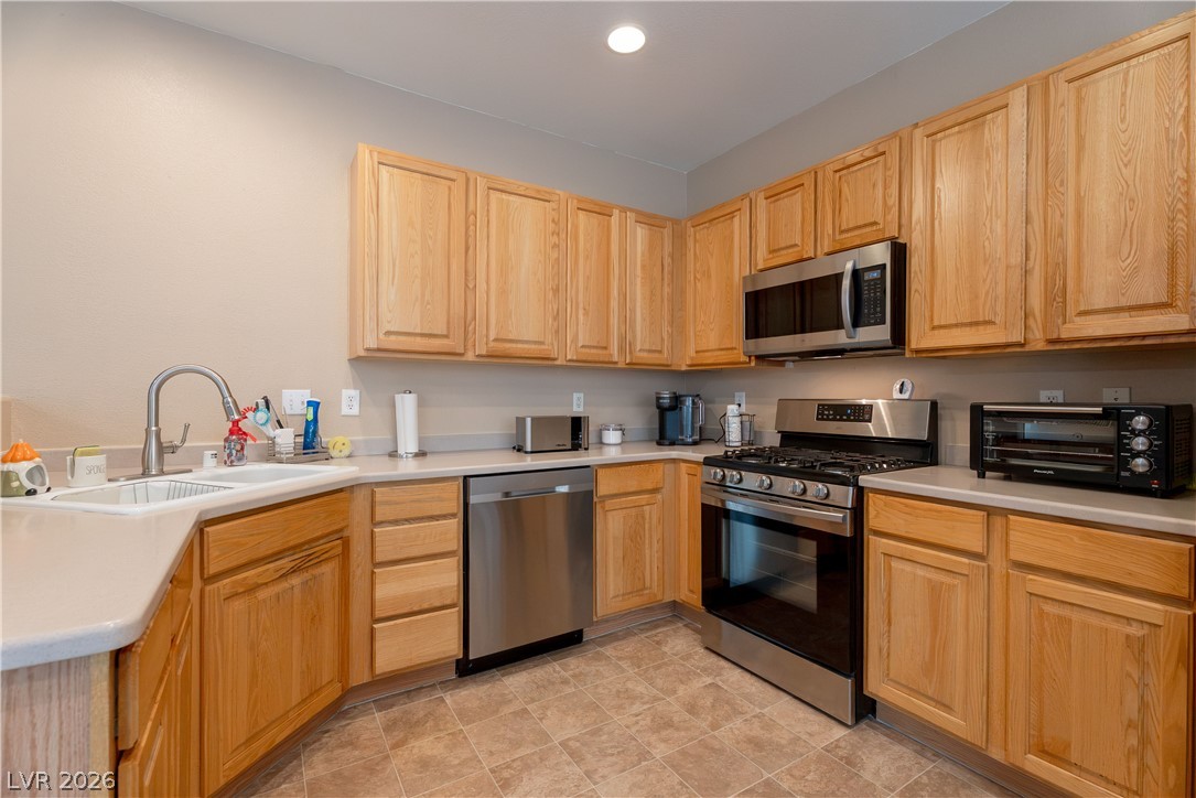 6403 Foxlyn Avenue Las Vegas NV 89122