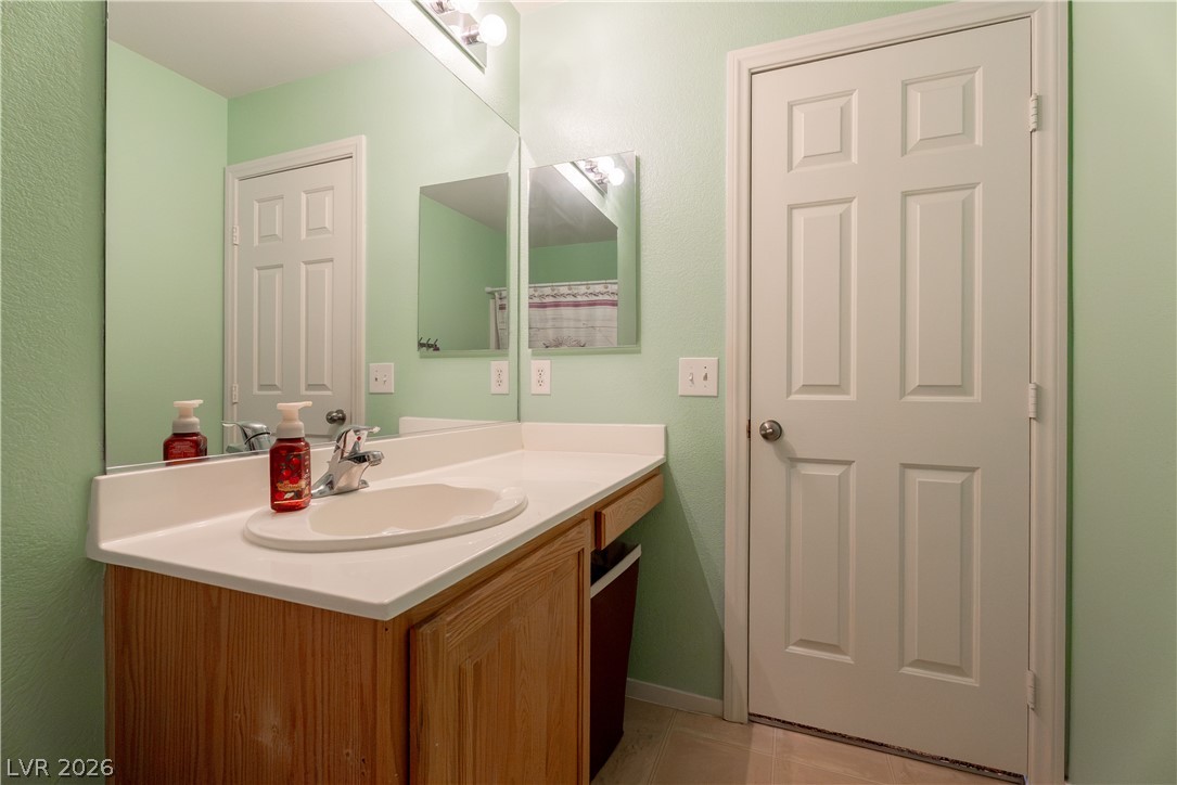 6403 Foxlyn Avenue Las Vegas NV 89122