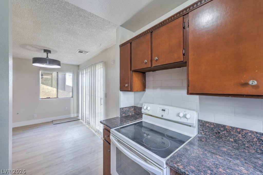 5047 Spencer Street B Las Vegas NV 89119