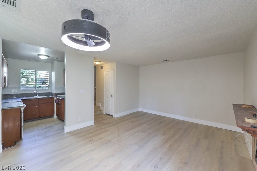 5047 Spencer Street B Las Vegas NV 89119