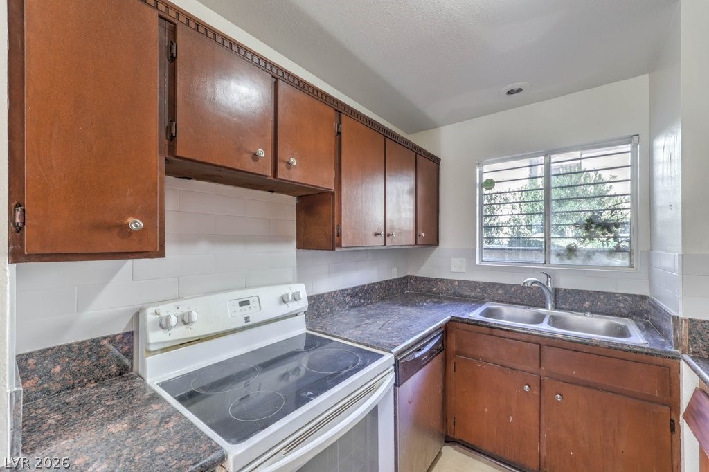 5047 Spencer Street B Las Vegas NV 89119