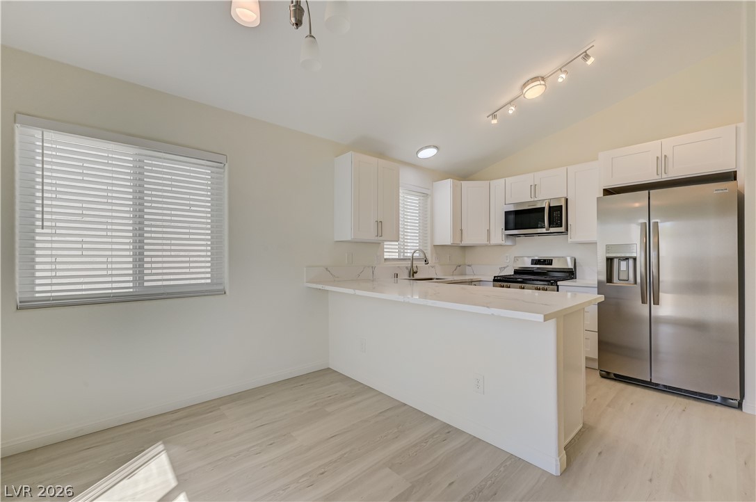 7313 Silver Ridge Drive Las Vegas NV 89128