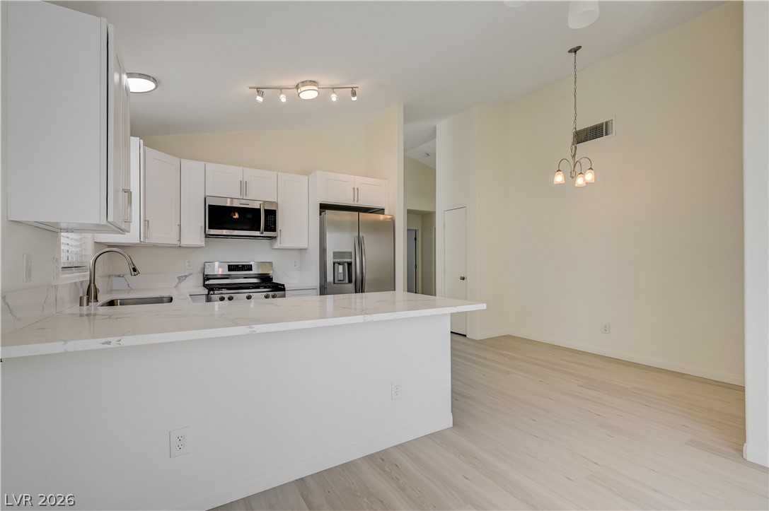 7313 Silver Ridge Drive Las Vegas NV 89128