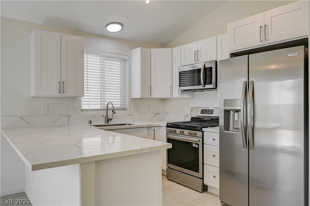 7313 Silver Ridge Drive Las Vegas NV 89128