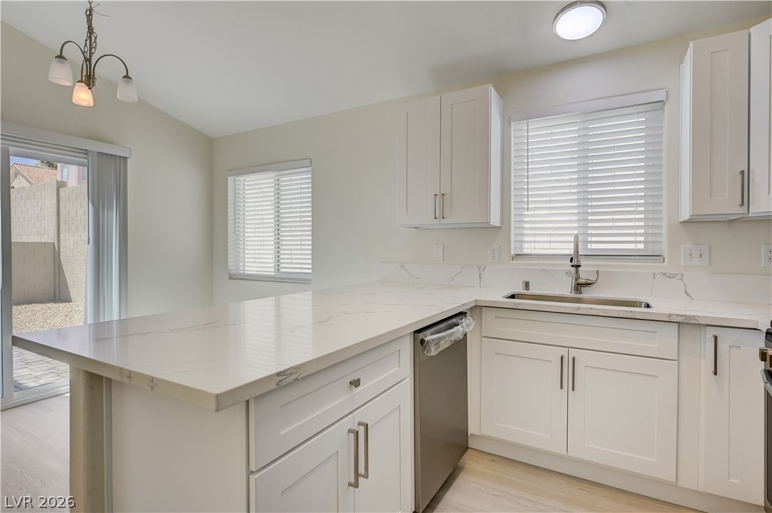 7313 Silver Ridge Drive Las Vegas NV 89128