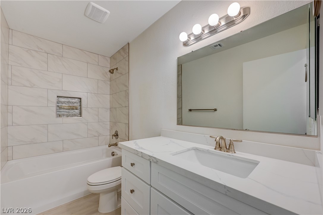 7313 Silver Ridge Drive Las Vegas NV 89128