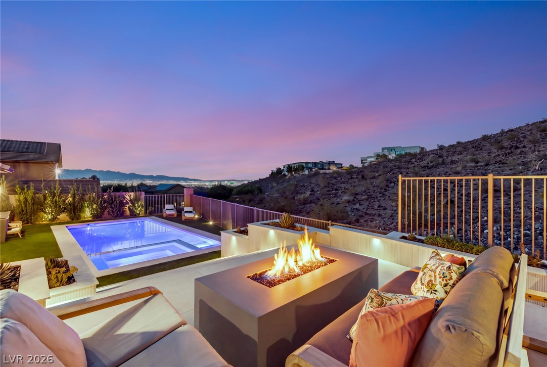 40 Stonemark Drive Henderson NV 89052