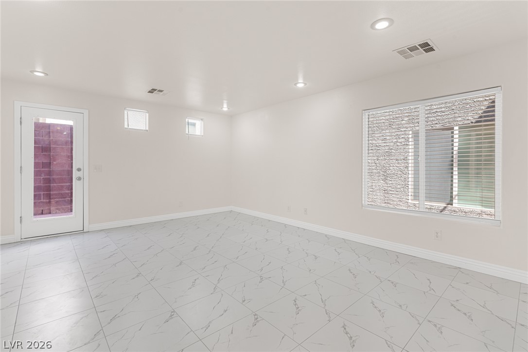 7329 Aquifer Street Las Vegas NV 89139