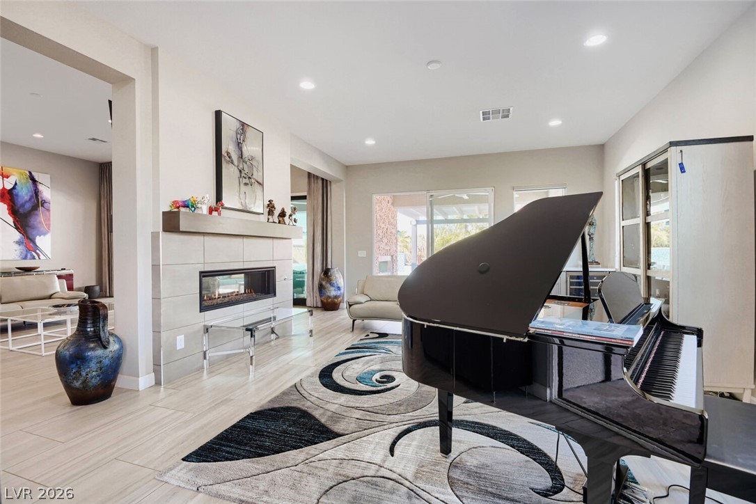 8494 Wolf Mountain Court Las Vegas NV 89129