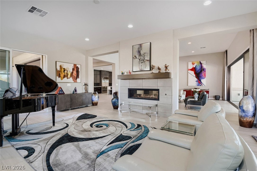 8494 Wolf Mountain Court Las Vegas NV 89129