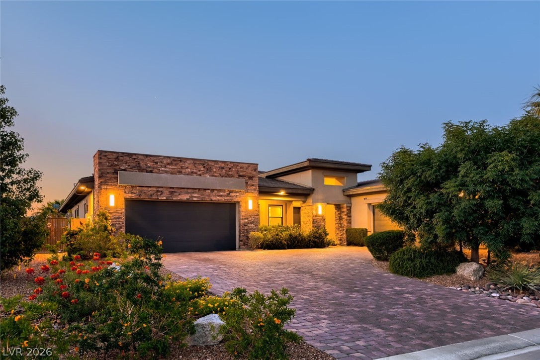 8494 Wolf Mountain Court Las Vegas NV 89129