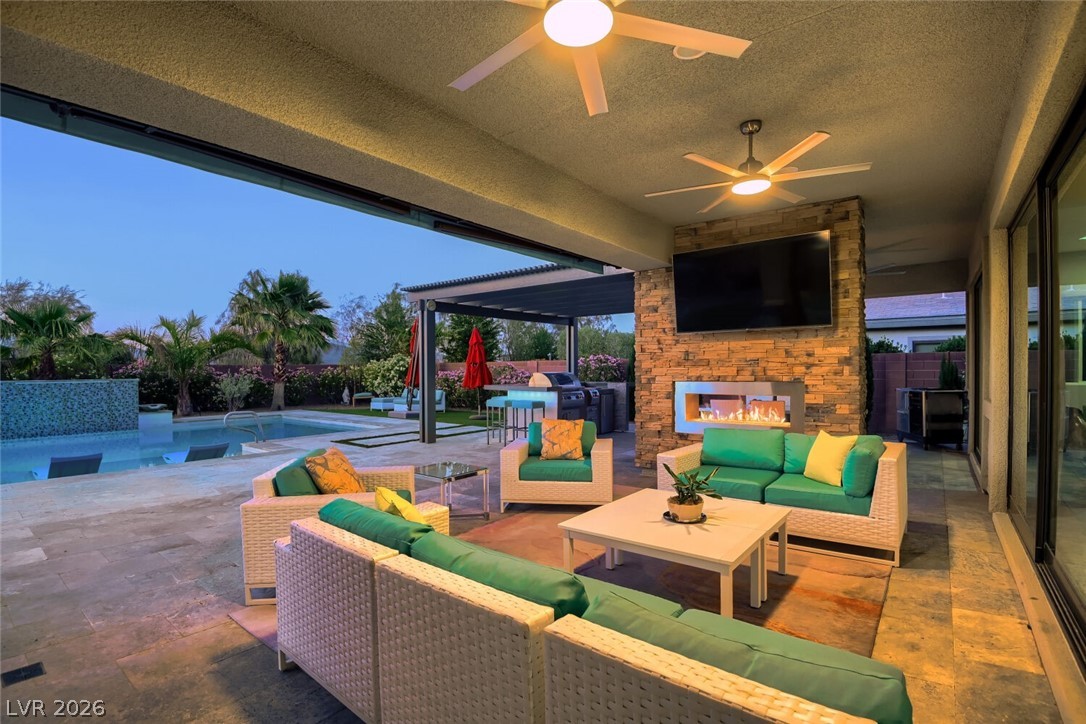 8494 Wolf Mountain Court Las Vegas NV 89129
