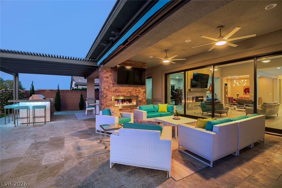 8494 Wolf Mountain Court Las Vegas NV 89129