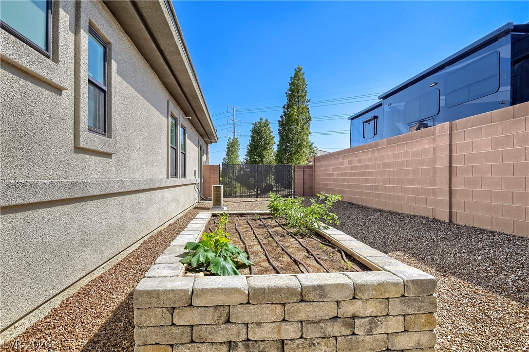 8494 Wolf Mountain Court Las Vegas NV 89129