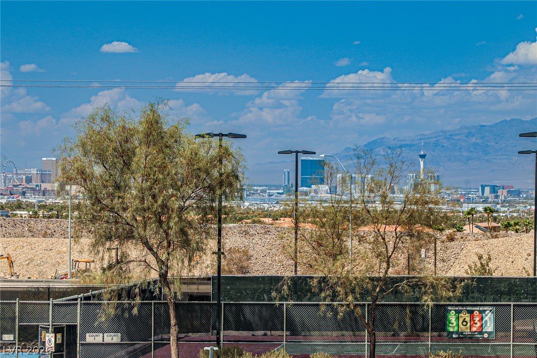 672 Kentons Run Avenue Henderson NV 89052